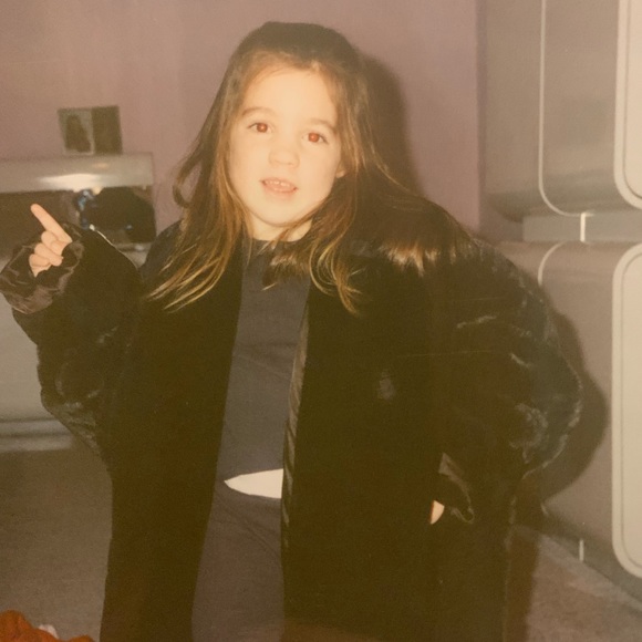 Meet your Posher, Alyssa - Picture 10 of 12